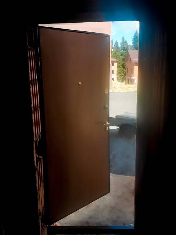 Ламинированная панель изнутри Ламинированная панель изнутри